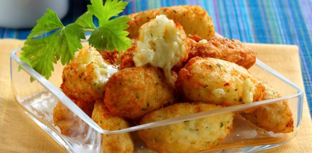 22_37_58_198_Bolinho_de_arroz_e_batata_recheado_de_queijo