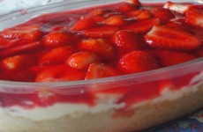 receita_torta_gelada_morangos_creme_hora-de-diva